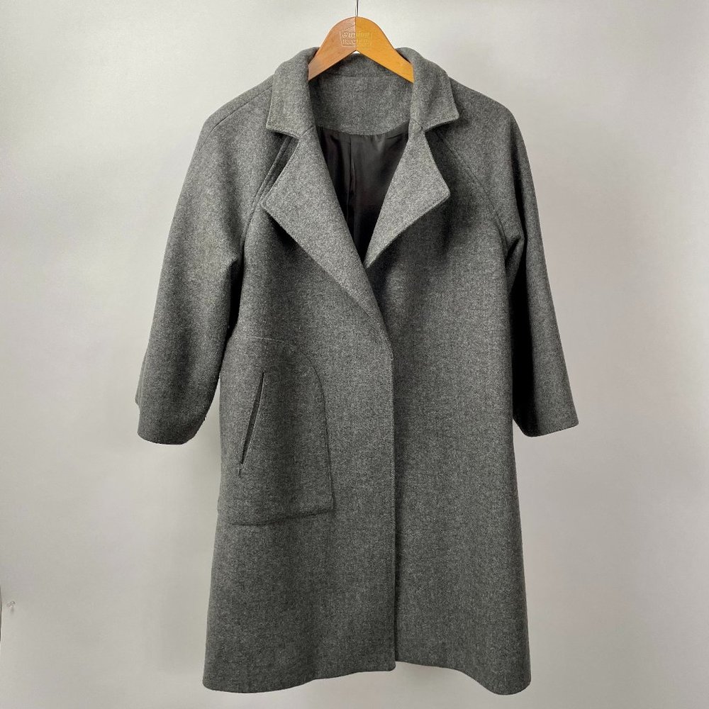 Grey Flannel Modern Korean Car Coat, 3/4 Sleeves, Single Snap Closure, Size M/L